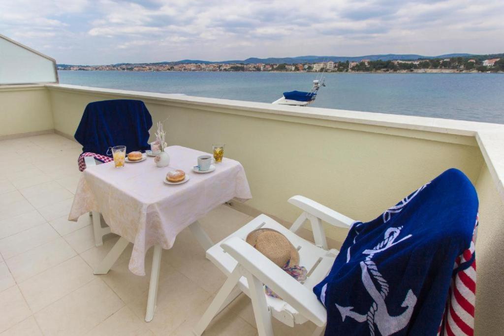 Riva 2 Daire Krapanj Dış mekan fotoğraf